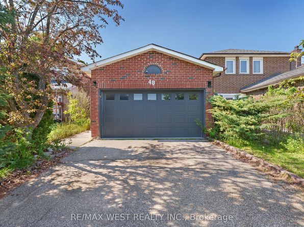 48 Gray Cres, Richmond Hill, ON L4C 5V5