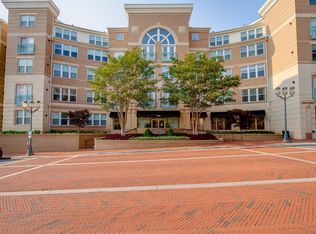 12000 Market St APT 173, Reston, VA 20190