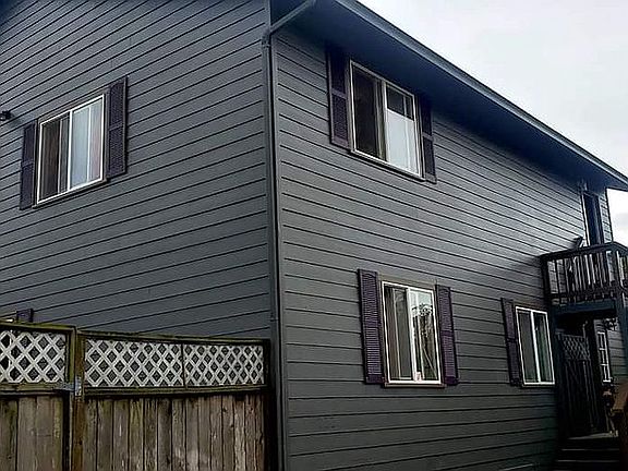 2nd image of 1127 Railroad Dr