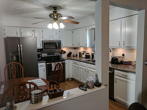 3rd image of 5188 Berkeley Dr