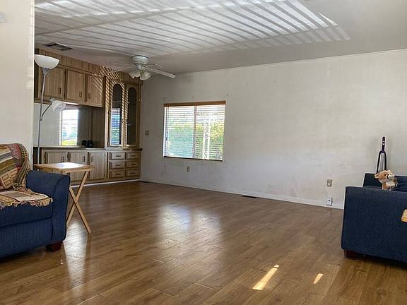5th image of 2700 E Valley Pkwy Space 302