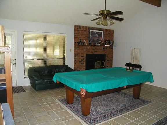 4th image of 125 Thousand Oaks Ln
