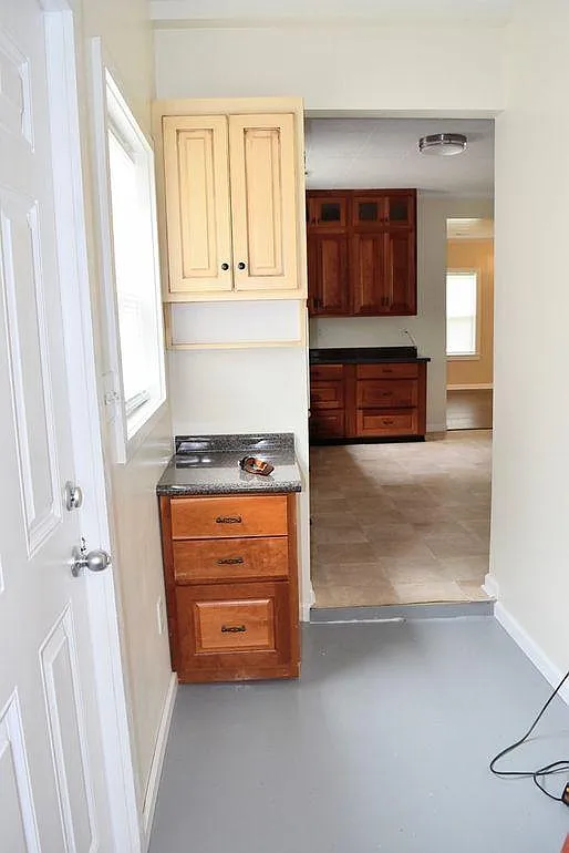 4 bed, 1500 sqft, $1,300 — Photo 2