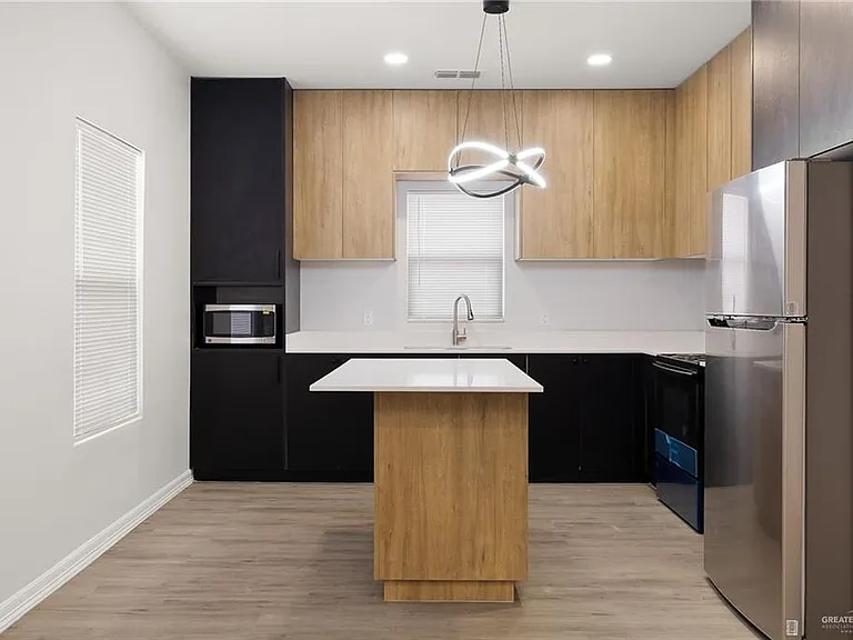 4504 Larkspur Ave #2 — Photo 6