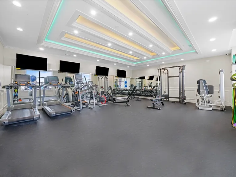 Elite Luxury Apartments — Photo 12