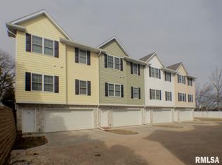 220 E 37th St #E3, Davenport, IA