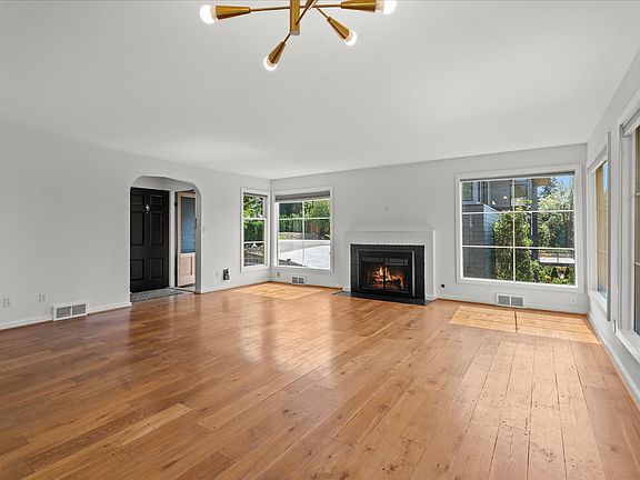 Beautiful living room!