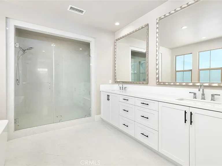 127 Oakstone — Photo 19
