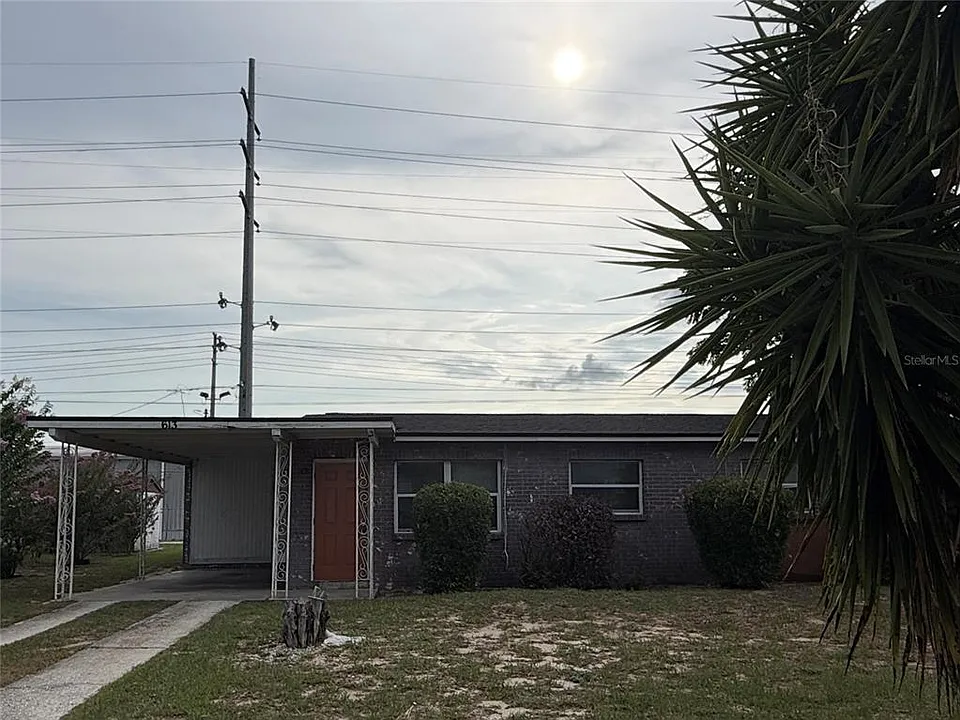 613 Carver Dr