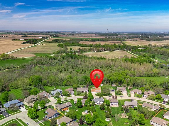 2nd image of 3347 Meadow Trl W