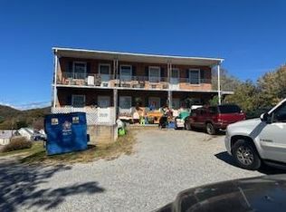 25 Pendleton St, Rocky Mount, VA 24151