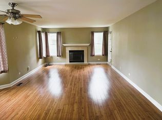4427 Edinburg Ln #4427, Hanover Park, IL 60133
