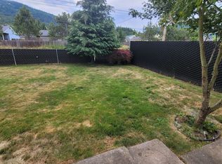 25 W 4th St, Lowell, OR 97452