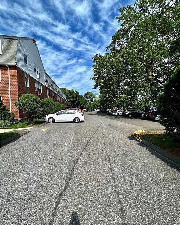 2nd image of 2580 Main St #B17