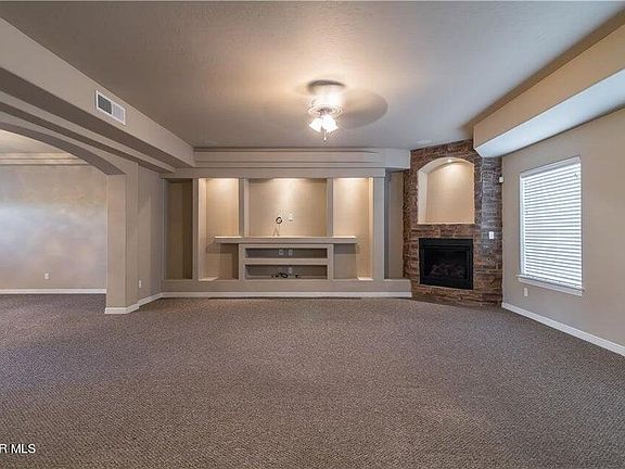 4th image of 1178 Ada Ln
