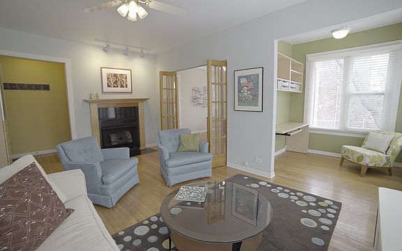 3rd image of 4832 N Talman Ave #2