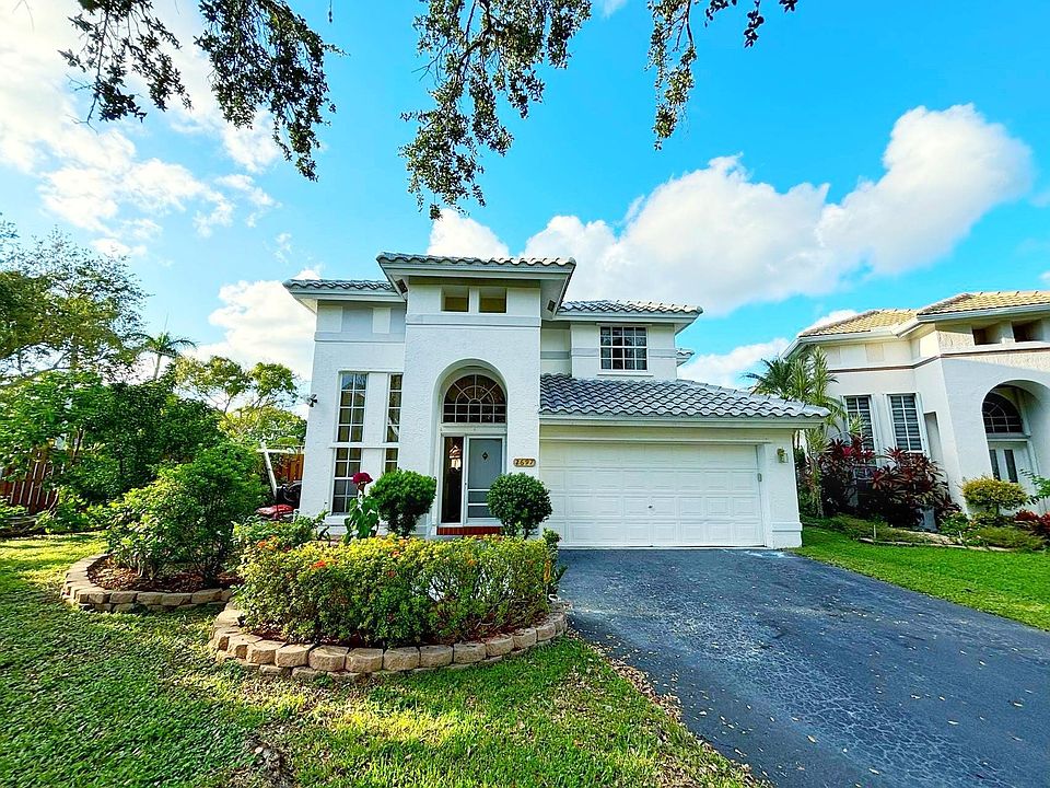 1st image of 2697 NW 70th Avenue
