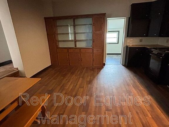 3rd image of 1401 W Mulberry St #5