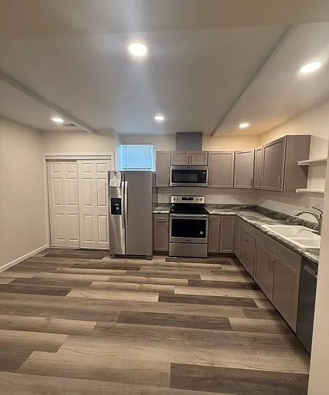 414 N State St #1 — Photo 1