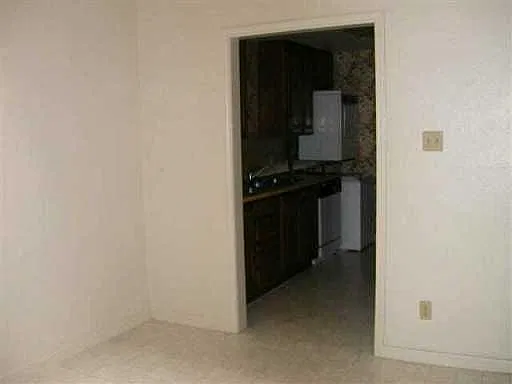 2 bed, 2.0 bath, 1059 sqft, $2,400 — Photo 4