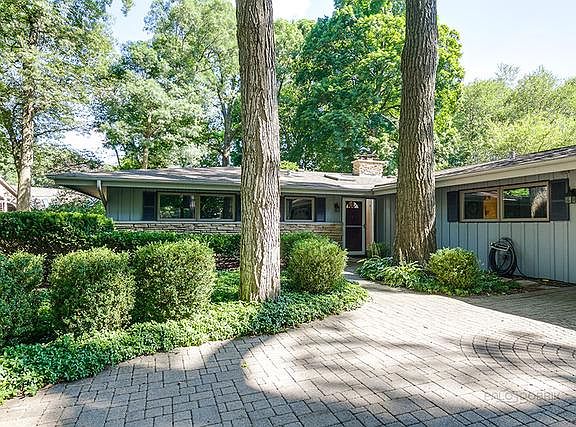 4th image of 34 Cumberland Dr