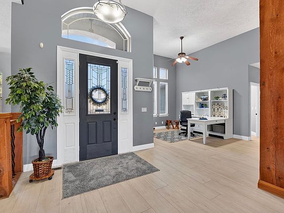 3rd image of 587 Cephus Rd