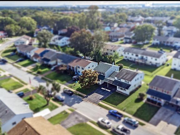 5th image of 734 Plumtree Ln