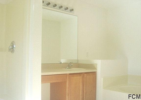 3rd image of 19 Rybar Ln