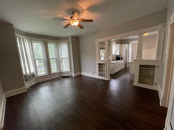 2nd image of 15135 Illinois St