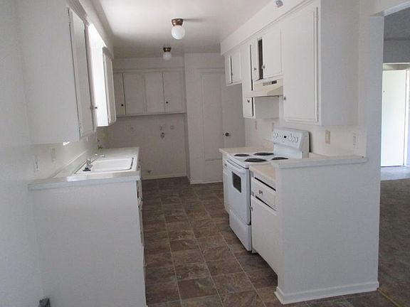 4th image of 41637 Marine Dr