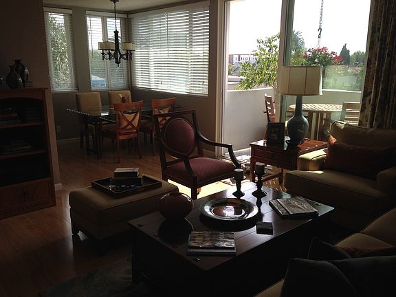 5th image of 1907 Robinson Ave Unit 401