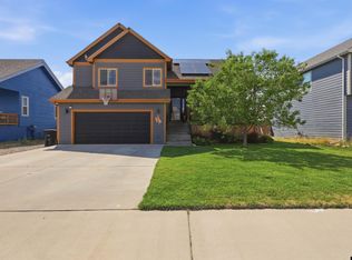 954 S 4th Ave, Mills, WY 82644