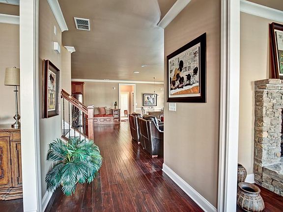 5th image of 4402 Felix Way SE