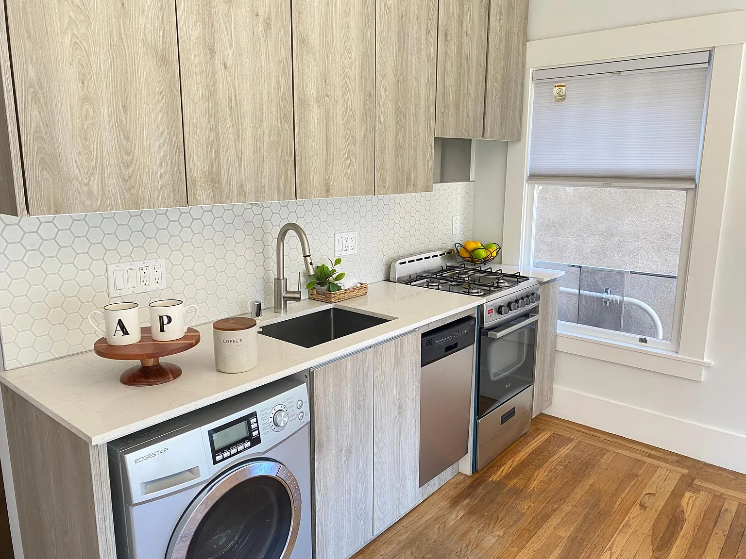 1 bed, 500 sqft, $2,295 — Photo 3