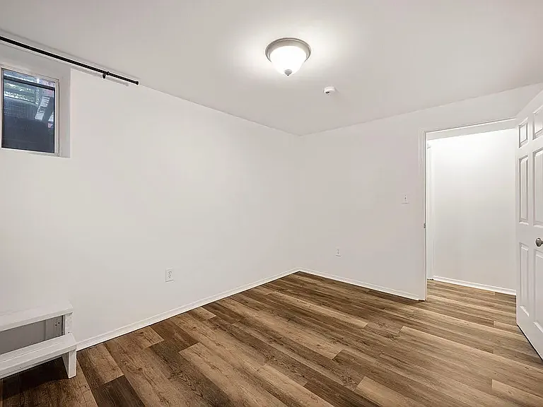 1871 California St NW #1 — Photo 9
