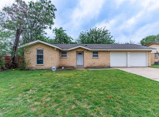 905 Madrid St, Hurst, TX 76053