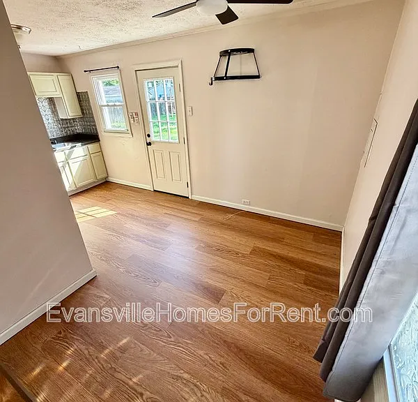 1604 Marbo Ave — Photo 3