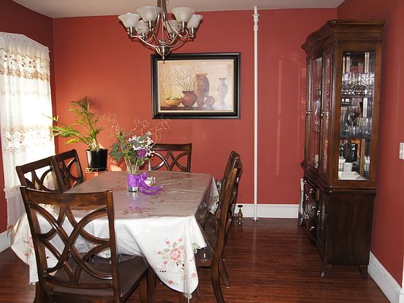 2nd image of 376 Clifton Blvd