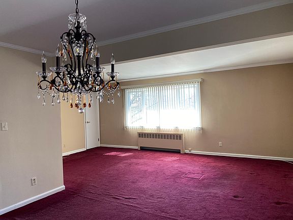 3rd image of 821-823 Whittier Ave #2F