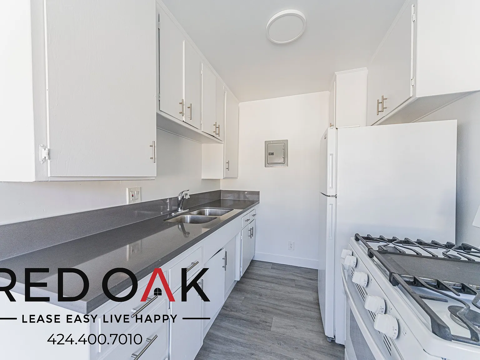 ~1 Month Free~ Bright 1-Bed With Pool And Parking Available ~ In Reseda! — Photo 3