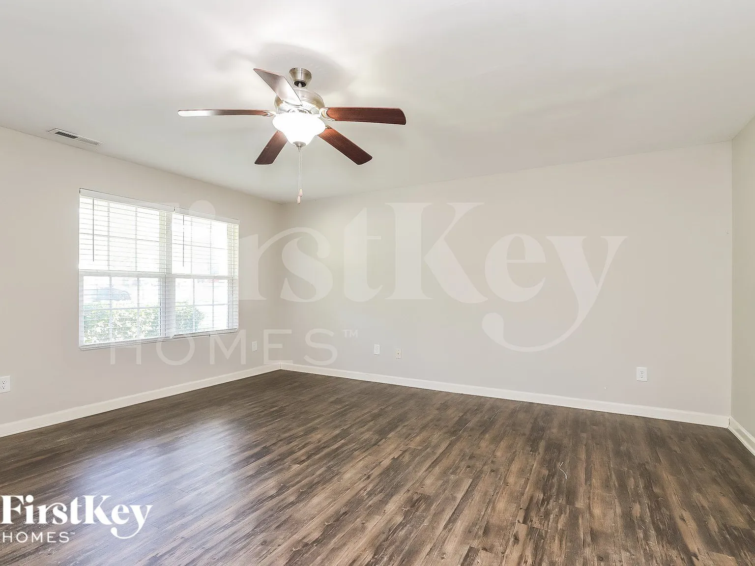 3 bed, 2.5 bath, 1805 sqft, $1,795 — Photo 4