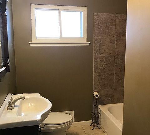 Beautifully tiled bathroom!