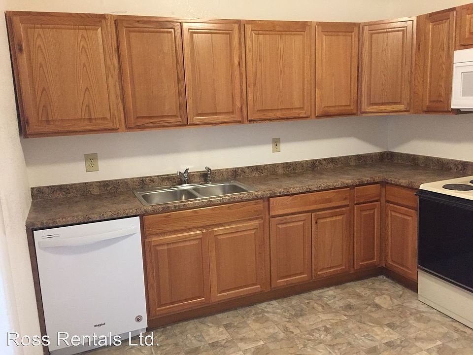 1st image of 691 1/2 Sullivan Ln