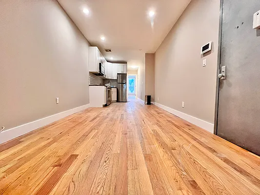 Rented by ERNY LLC | media 1