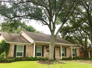 1519 Wood Lodge Dr, Houston, TX 77077