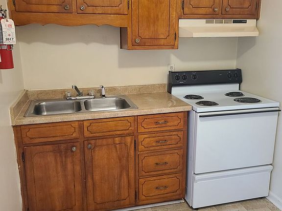 4th image of 1441-1 Kingston Ave
