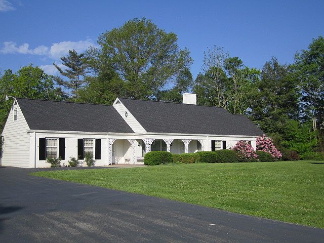 1st image of 375 McGuire Ave