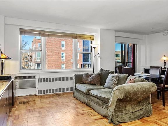4th image of 3 Washington Sq APT 6E