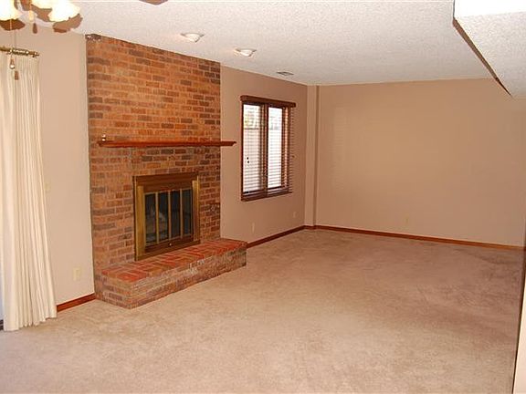 2nd image of 304 N 75th Ct