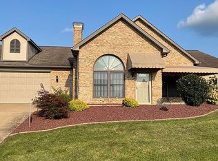 49093 Eagle Dr, East Liverpool, OH 43920